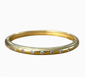 GOLD VIERA SIGNATURE ROW BANGLE